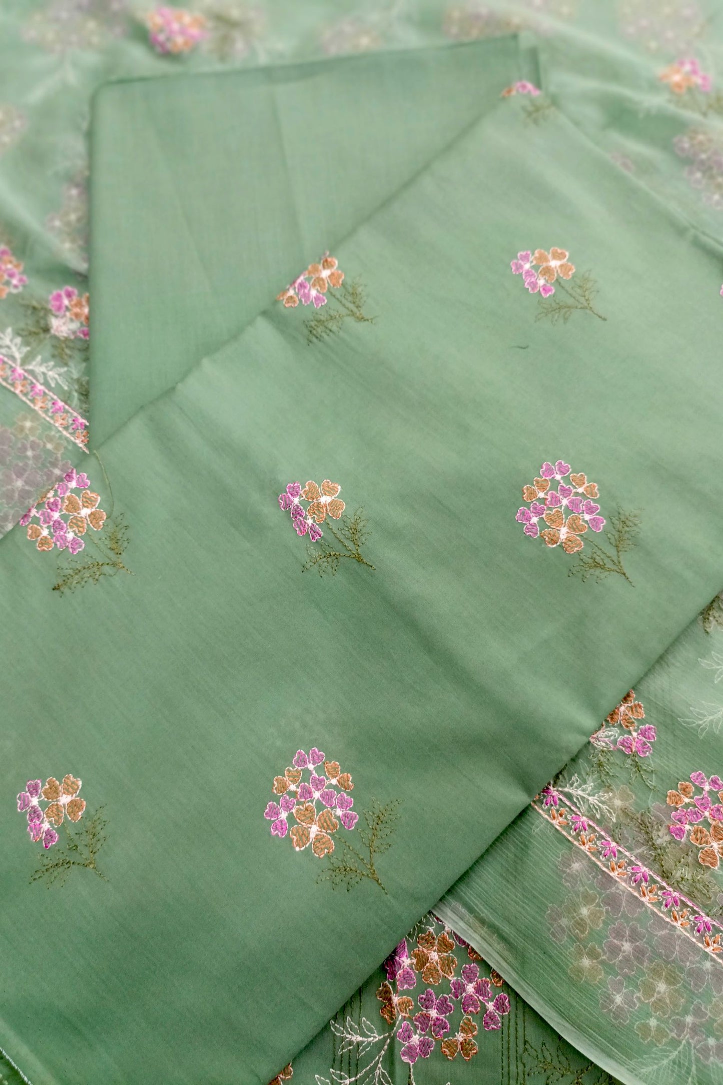 Bareeze Lawn 3 piece BH-04