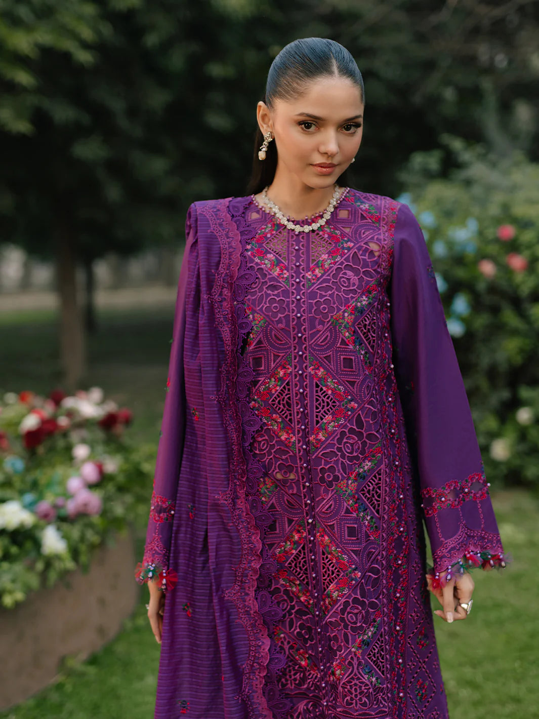 FREESIA EMBROIDERED LAWN '25 105-B