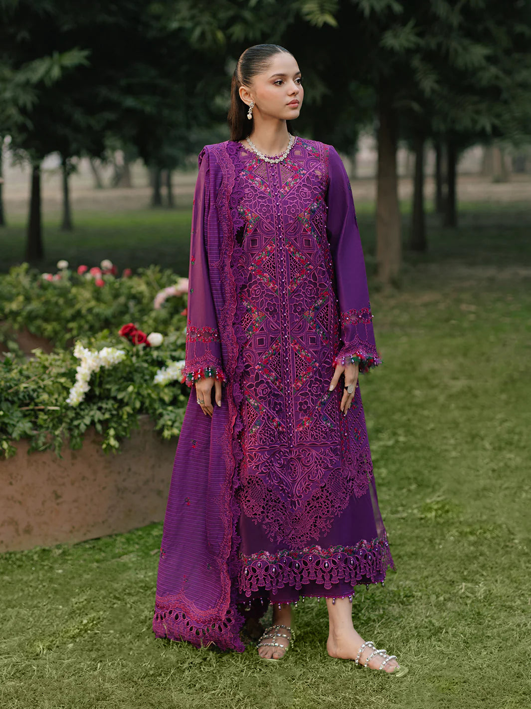 FREESIA EMBROIDERED LAWN '25 105-B