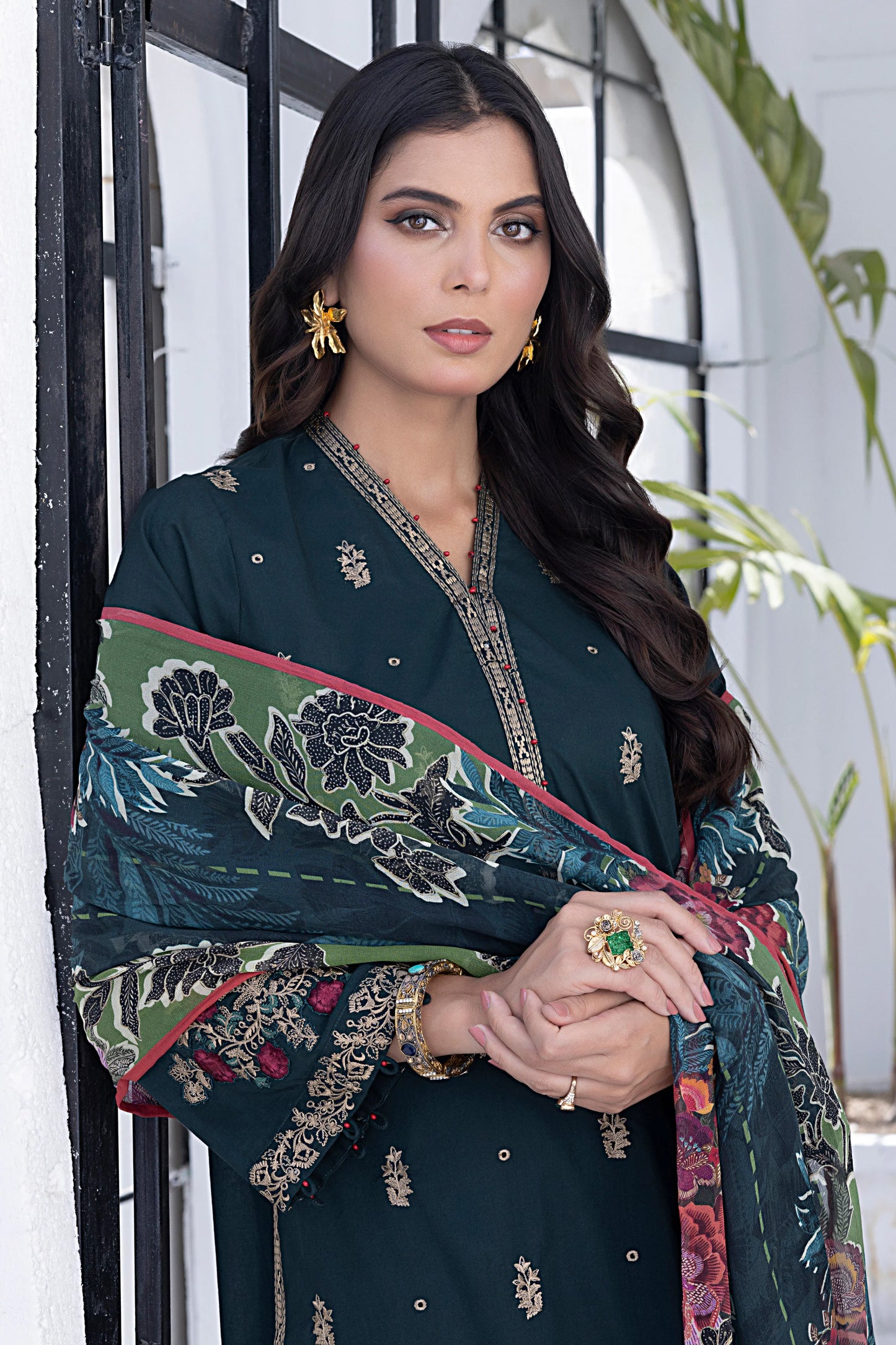 Lakhany Embroidered Lawn LZ-01