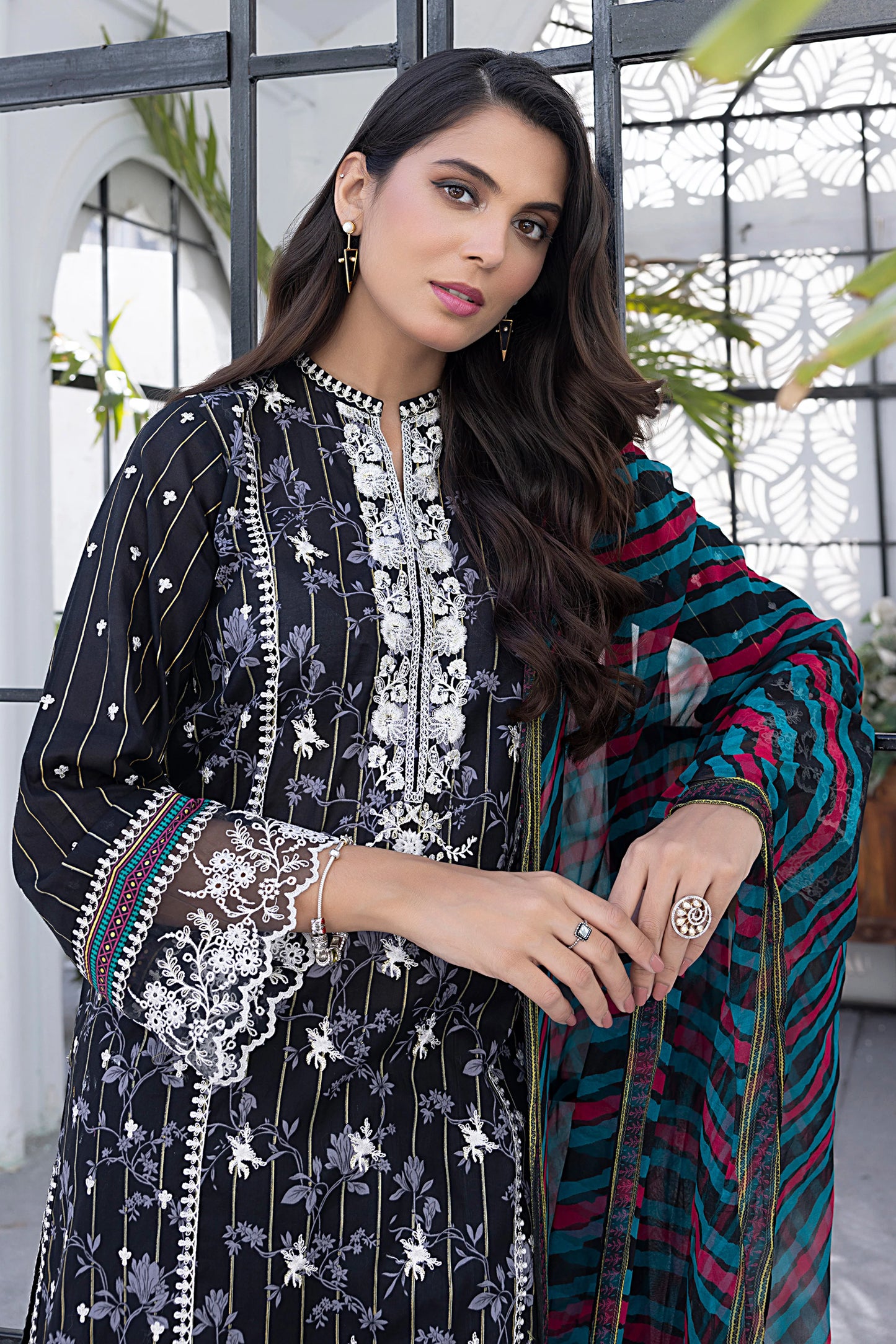 Lakhany Embroidered Lawn LZ-02