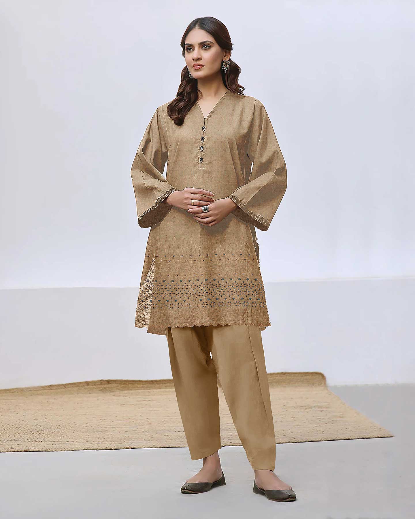Ramli Chikankari By Aalaya Lawn Vol 01 '25 AA D 04